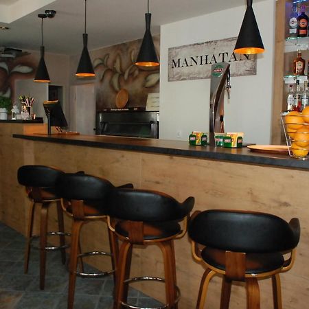 Hotelik Manhatan Радзынь-Подляский Экстерьер фото